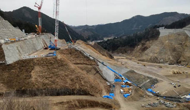 (��)�Z�Z����