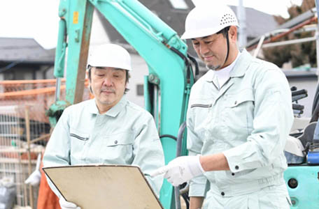 (��)�Z�Z����