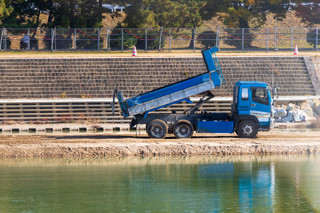 (��)�Z�Z����